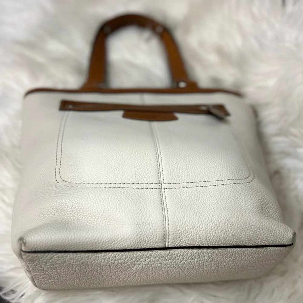 Rare Coach Authentic Penelope Purse F14683 White Cream & Brown Pebble Leather